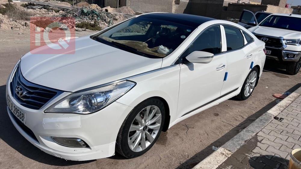 هيونداي أزيرا